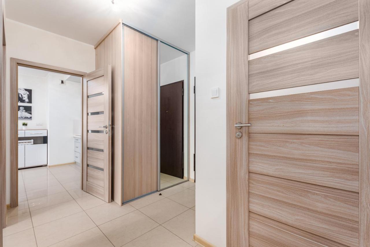 Al Krakowska 291A By Homeprime Warszawa Exteriör bild
